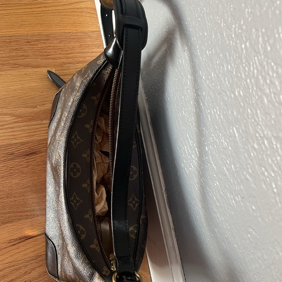 Authentic LV Boulogne purse - Picture 11 of 16